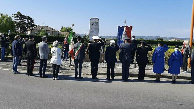 Cesenatico, corone e discorsi per la Liberazione Cesenatico, corone e discorsi per la Liberazione