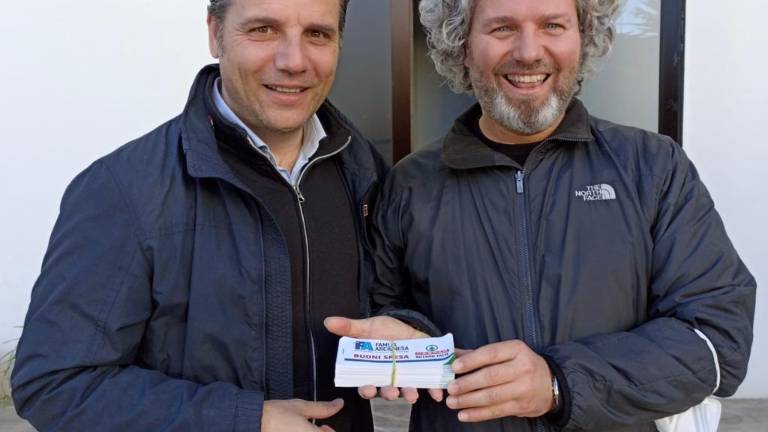 Famija Arciunesa dona 3500 euro in buoni spesa alla Caritas Famija Arciunesa dona 3500 euro in buoni spesa alla Caritas