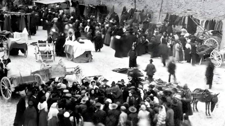 La foto d’epoca di Bruchin in piazza, postata sulla pagina Facebook di “Cesena di una volta” La foto d’epoca di Bruchin in piazza, postata sulla pagina Facebook di “Cesena di una volta”