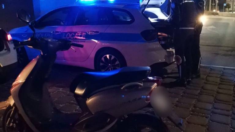 Trovata per la seconda volta a Savignano mentre guida senza patente Trovata per la seconda volta a Savignano mentre guida senza patente