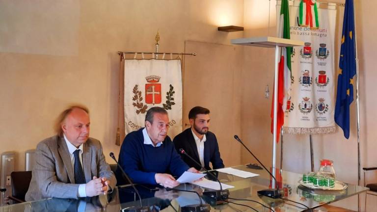 Lugo, nuova vita agli abiti usati Lugo, nuova vita agli abiti usati