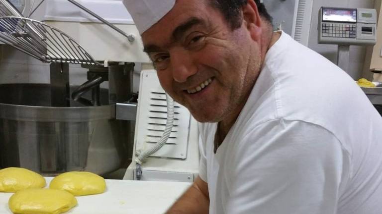 Santarcangelo, lo storico fornaio festeggia 50 anni di attività Santarcangelo, lo storico fornaio festeggia 50 anni di attività