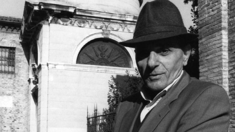 Ravenna, gli auguri del sindaco De Pascale a Walter Della Monica Ravenna, gli auguri del sindaco De Pascale a Walter Della Monica