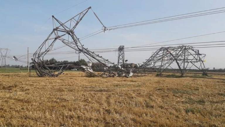 Alfonsine, festa di solidarietà a sostegno delle famiglie colpite dalle trombe d'aria Alfonsine, festa di solidarietà a sostegno delle famiglie colpite dalle trombe d'aria