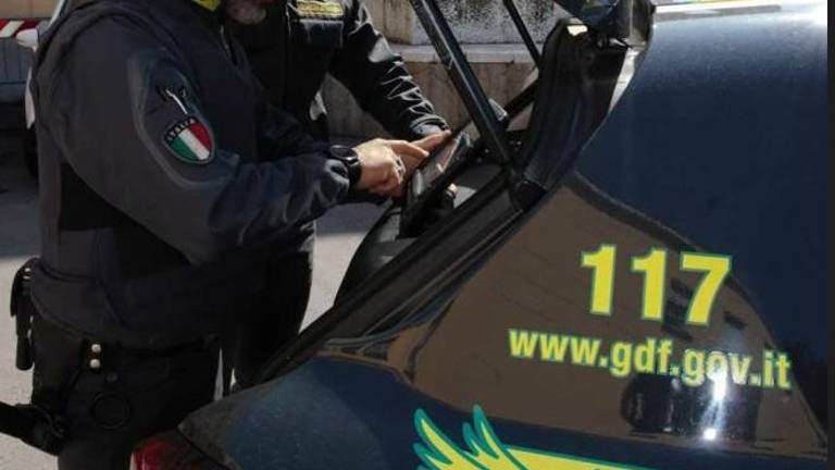Incassano il reddito di cittadinanza, con immobili di proprietà: la Finanza scopre dei furbetti anche a Imola Incassano il reddito di cittadinanza, con immobili di proprietà: la Finanza scopre dei furbetti anche a Imola