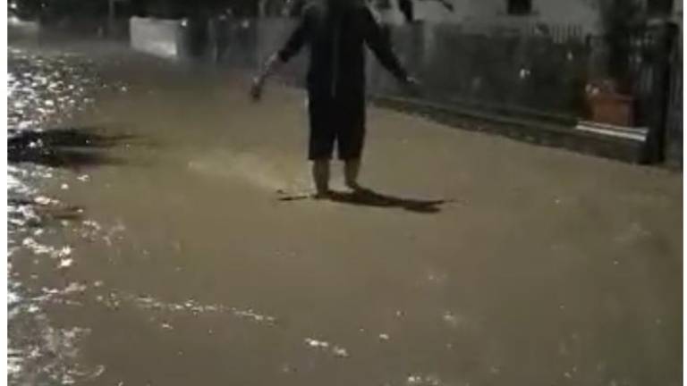 Maltempo a Cesena, scuole chiuse giovedì. Il sindaco: Ora pensiamo alle persone Maltempo a Cesena, scuole chiuse giovedì. Il sindaco: Ora pensiamo alle persone