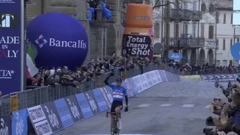 Ciclismo, Tirreno Adriatico: Tadej Pogacar trionfa in Carpegna Ciclismo, Tirreno Adriatico: Tadej Pogacar trionfa in Carpegna