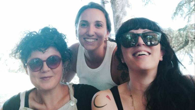 Imola. Entra in libreria e minaccia le titolari: Vendete libri inclusivi, siete pervertite. Lo denunciano Imola. Entra in libreria e minaccia le titolari: Vendete libri inclusivi, siete pervertite. Lo denunciano