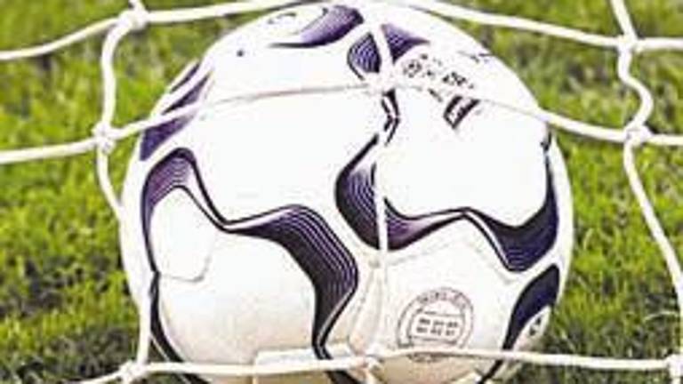 Bellaria, vecchie glorie del calcio e dipendenti comunali si sfidano lunedì 20 ottobre con raccolta fondi per Gaza Bellaria, vecchie glorie del calcio e dipendenti comunali si sfidano lunedì 20 ottobre con raccolta fondi per Gaza