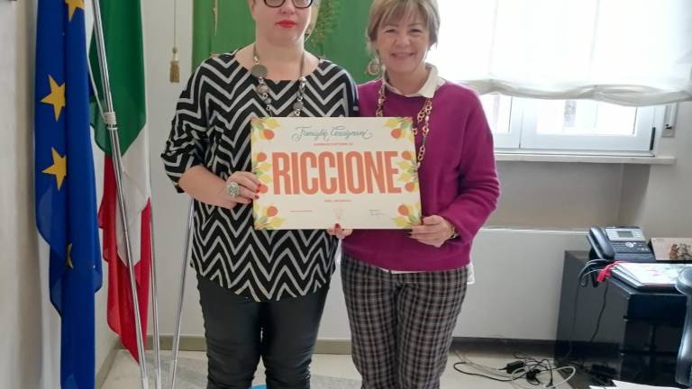 Da 47 anni in vacanza a Riccione: Ha fatto innamorare i miei genitori Da 47 anni in vacanza a Riccione: Ha fatto innamorare i miei genitori