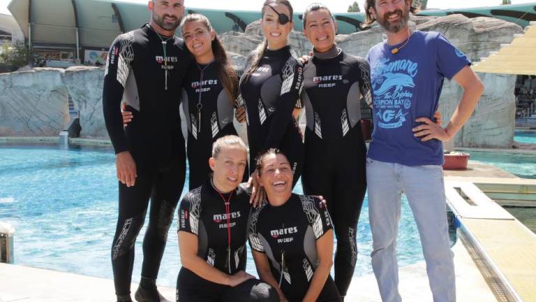 Gessica Notaro torna tra i delfini a Riccione: Per loro sono sempre la stessa Gessica Notaro torna tra i delfini a Riccione: Per loro sono sempre la stessa