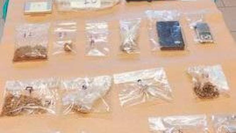 Meldola, “in quella casa si spara”: i Carabinieri scoprono il market della droga, 32enne arrestato