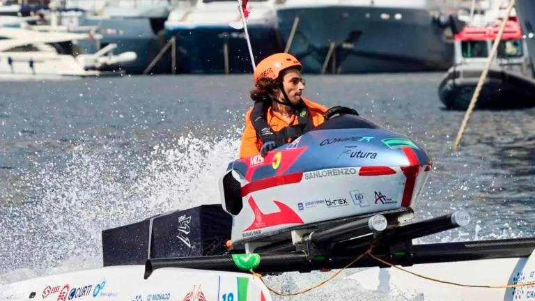 Forlì, catamarano elettrico studiato da universitari vince a Monaco Forlì, catamarano elettrico studiato da universitari vince a Monaco