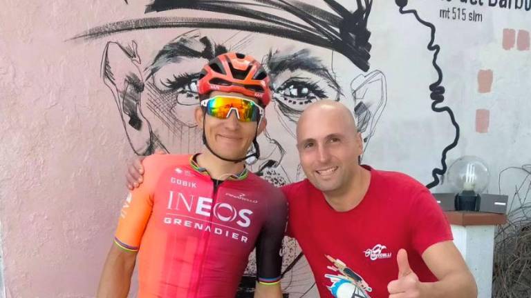 Francesco con il polacco Michal Kwiatkowski, vincitore del campionato del mondo e di diverse classiche Francesco con il polacco Michal Kwiatkowski, vincitore del campionato del mondo e di diverse classiche