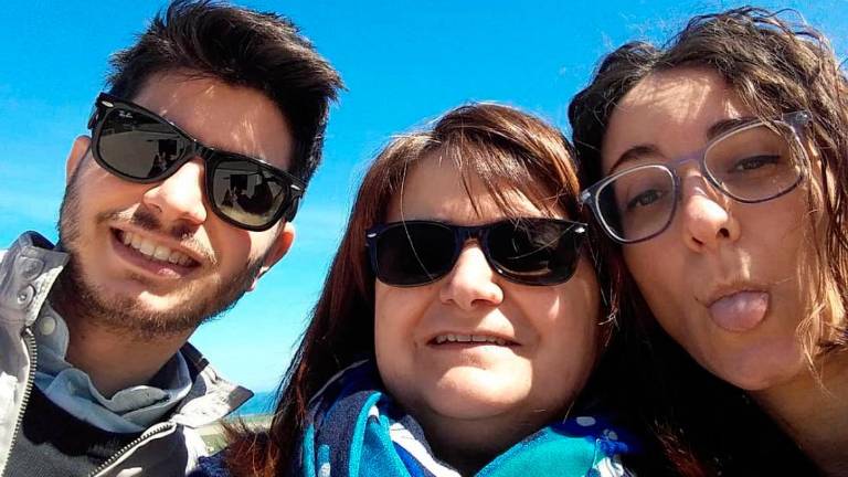 Paola Casalboni insieme ai figli Paola Casalboni insieme ai figli