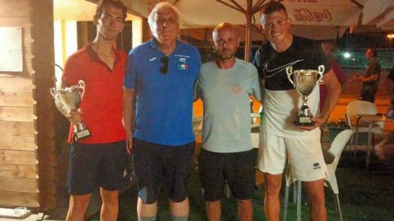 Tennis: Elia Brunelli vince il Terza del Russi Sporting Club, Borghi-Bernardini finale Over 45 al Paradiso Cesenatico Tennis: Elia Brunelli vince il Terza del Russi Sporting Club, Borghi-Bernardini finale Over 45 al Paradiso Cesenatico