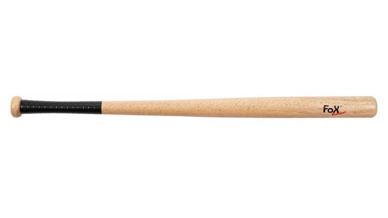 Savignano, una mazza da baseball nell'auto: due giovani denunciati Savignano, una mazza da baseball nell'auto: due giovani denunciati