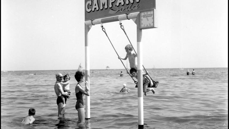 La storia di Rimini in un milione e mezzo di scatti La storia di Rimini in un milione e mezzo di scatti