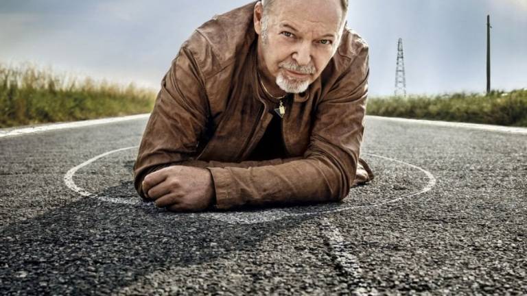 Medicina, Vasco Rossi e lo scatto per la nuova copertina nella Bassa Medicina, Vasco Rossi e lo scatto per la nuova copertina nella Bassa
