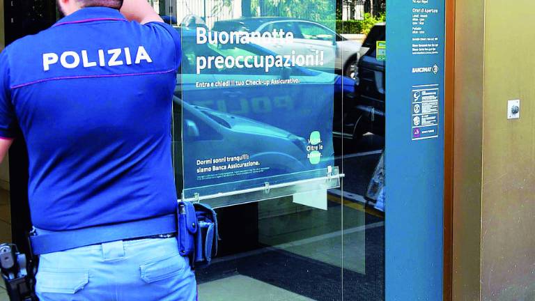 Rimini, arrestato il rapinatore solitario - VIDEO Rimini, arrestato il rapinatore solitario - VIDEO