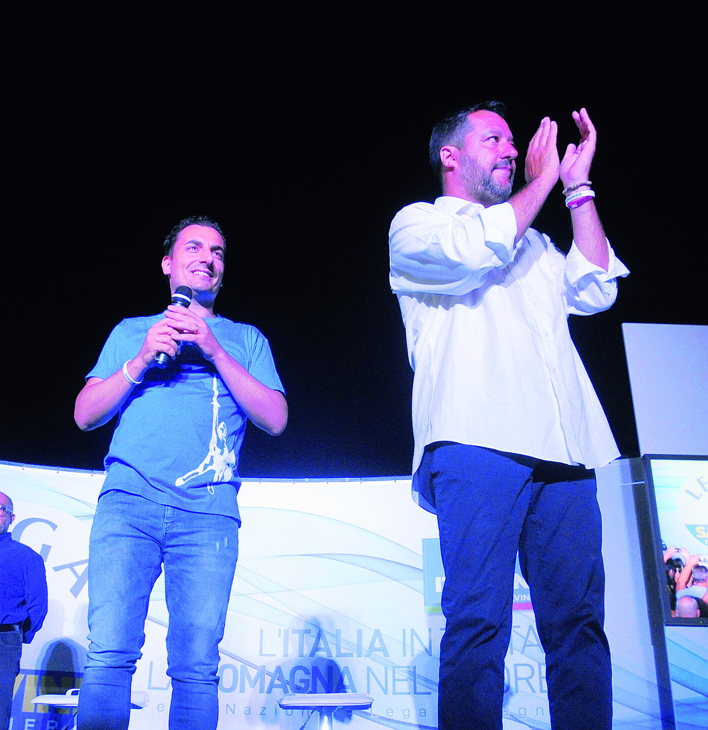 Bibbiano, rom e bordate a Di Maio: Salvini infiamma Cervia Bibbiano, rom e bordate a Di Maio: Salvini infiamma Cervia