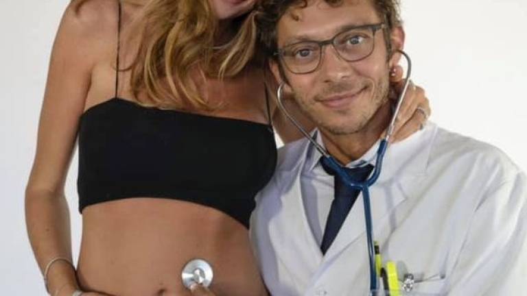 Valentino e Francesca: con Giulietta ora siamo in tre / Gallery Valentino e Francesca: con Giulietta ora siamo in tre / Gallery