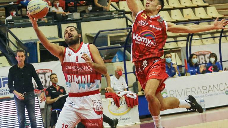 Basket B, RivieraBanca è super, San Miniato al tappeto Basket B, RivieraBanca è super, San Miniato al tappeto
