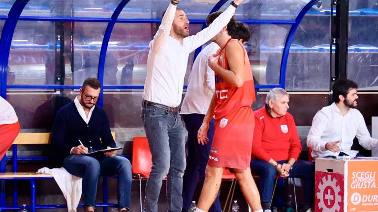 Basket B, Di Paolantonio: “Imola ora è matura”. Bernardi: “Ravenna penalizzata dall’espulsione di Nikolic” - Gallery Basket B, Di Paolantonio: “Imola ora è matura”. Bernardi: “Ravenna penalizzata dall’espulsione di Nikolic” - Gallery