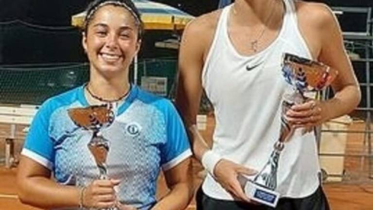 Tennis, Marta Lombardini batte Camilla Fabbri e vince l'Open del Ct Casalboni Tennis, Marta Lombardini batte Camilla Fabbri e vince l'Open del Ct Casalboni