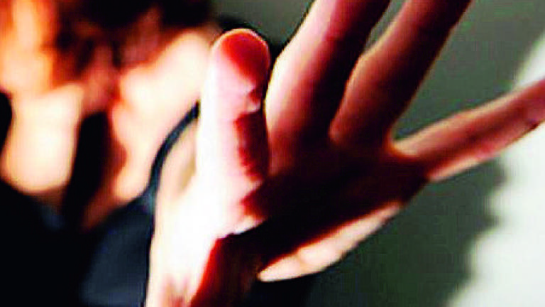 Rimini, nudi dopo la sbronza non ricordano nulla, lui accusato di stupro Rimini, nudi dopo la sbronza non ricordano nulla, lui accusato di stupro