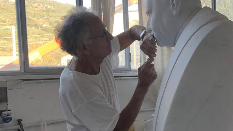 Forlì, inaugurazione del nuovo busto per papa Giovanni XXIII Forlì, inaugurazione del nuovo busto per papa Giovanni XXIII