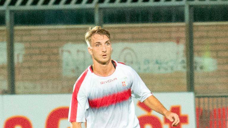 Gianluca Longobardi torna a disposizione per la sfida di oggi a Campobasso:il difensore è anche capocannoniere del Rimini con 2 reti foto morosetti Gianluca Longobardi torna a disposizione per la sfida di oggi a Campobasso:il difensore è anche capocannoniere del Rimini con 2 reti foto morosetti