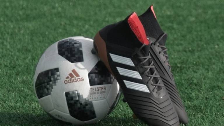 Il calcio è ancora uno sport da maschi Il calcio è ancora uno sport da maschi