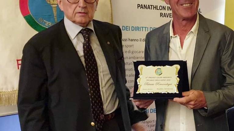 Tennis, il premio Celso Minardi Tecnico dell’Anno 2021 a Patricio Remondegui Tennis, il premio Celso Minardi Tecnico dell’Anno 2021 a Patricio Remondegui