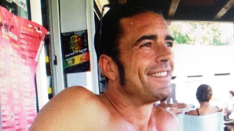 Ravenna, trovato senza vita in spiaggia: identificato l’uomo. E’ un 54enne ravennate Ravenna, trovato senza vita in spiaggia: identificato l’uomo. E’ un 54enne ravennate