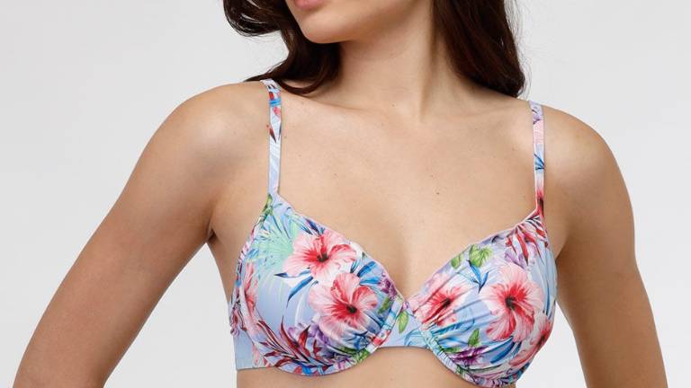 Costume da bagno giusto in base alla forma del corpo: i consigli degli stylist Costume da bagno giusto in base alla forma del corpo: i consigli degli stylist