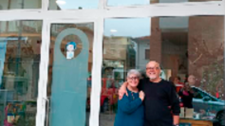 Hanno curato le chiome di Simona Ventura e Milly Carlucci, dopo 32 anni Viserba perde i suoi parrucchieri Hanno curato le chiome di Simona Ventura e Milly Carlucci, dopo 32 anni Viserba perde i suoi parrucchieri
