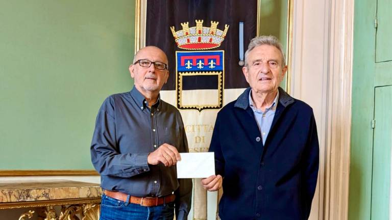 L’assessore Carlo Verona con Franco Severi L’assessore Carlo Verona con Franco Severi