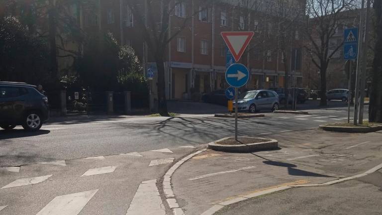 Imola, in via della Milana i cittadini invocano la “Zona 30” Imola, in via della Milana i cittadini invocano la “Zona 30”