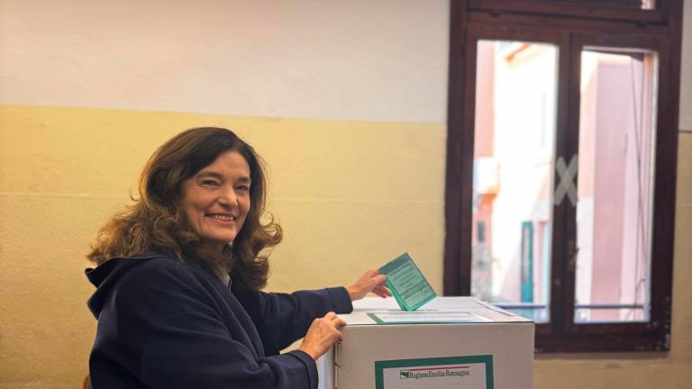 Elezioni Regionali, Elena Ugolini ha votato a Bologna Elezioni Regionali, Elena Ugolini ha votato a Bologna
