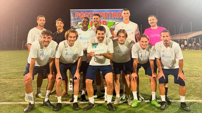 Sedici quadre per 250 atleti: assegnata la quarta Ponte Pietra Cup di Calcio a 8 Sedici quadre per 250 atleti: assegnata la quarta Ponte Pietra Cup di Calcio a 8