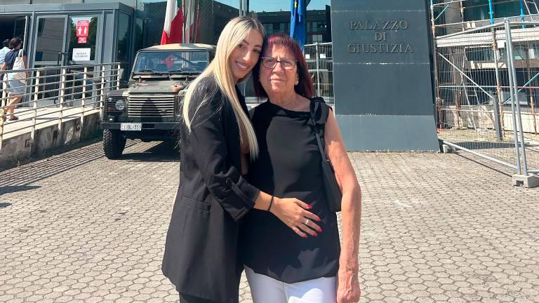 L’avvocata Greta Testa con la nonna, Seconda Filippi L’avvocata Greta Testa con la nonna, Seconda Filippi