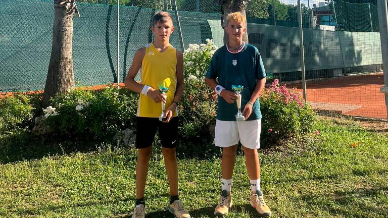 Tennis Under 14, Lorenzo Cordella e Anna Parmeggiani trionfano al Misano Sporting Club Tennis Under 14, Lorenzo Cordella e Anna Parmeggiani trionfano al Misano Sporting Club