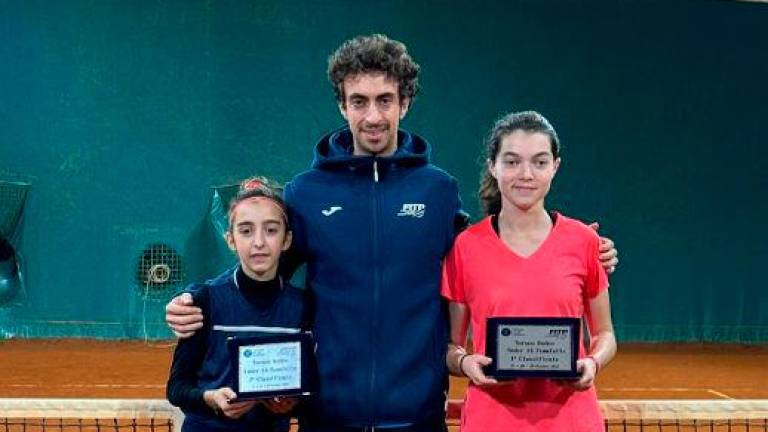 La premiazione del singolare femminile al Tc Faenza La premiazione del singolare femminile al Tc Faenza
