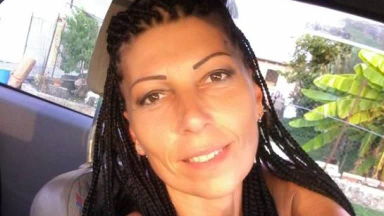 Auto nel Po, Lorena già accoltellata prima di finire nel fiume: è femminicidio Auto nel Po, Lorena già accoltellata prima di finire nel fiume: è femminicidio