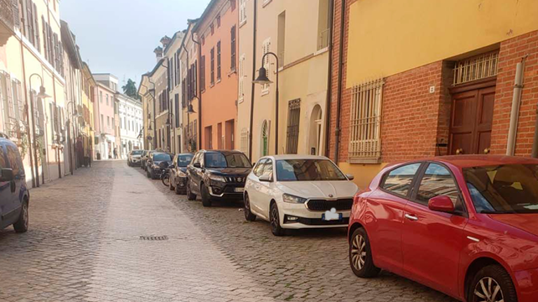 Ravenna, multa da 155 euro per il parcheggio in centro: “Da giorni fioccano le contravvenzioni” Ravenna, multa da 155 euro per il parcheggio in centro: “Da giorni fioccano le contravvenzioni”