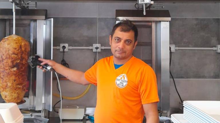 “Cesena è accogliente, è il posto migliore dove vivere”: Mohammad raddoppia il kebab “Cesena è accogliente, è il posto migliore dove vivere”: Mohammad raddoppia il kebab