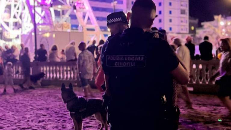I controlli della polizia locale durante la Notte Rosa di Cesenatico I controlli della polizia locale durante la Notte Rosa di Cesenatico
