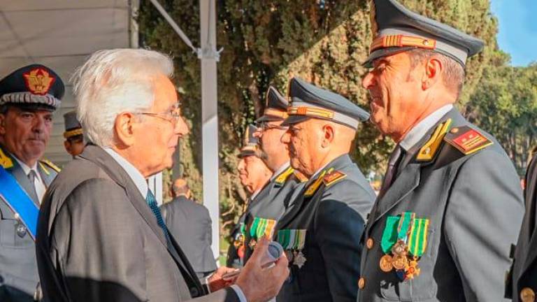 Cesenatico, il comandante della Finanza premiato da Mattarella Cesenatico, il comandante della Finanza premiato da Mattarella