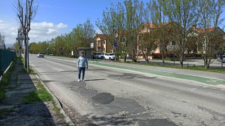 Riccione, nuovo asfalto in viale Veneto: lavori da 500mila euro Riccione, nuovo asfalto in viale Veneto: lavori da 500mila euro